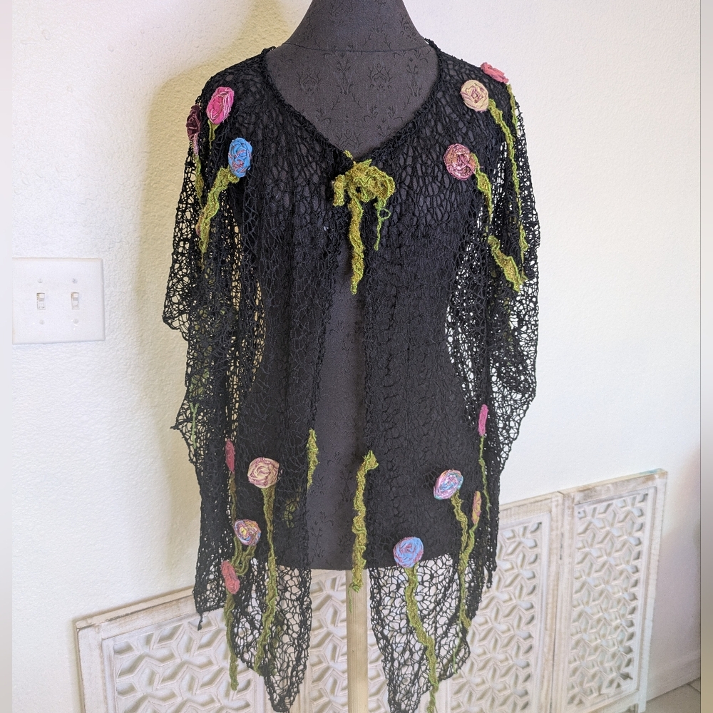 Vintage Whimsigoth Floral Net Capelet Poncho